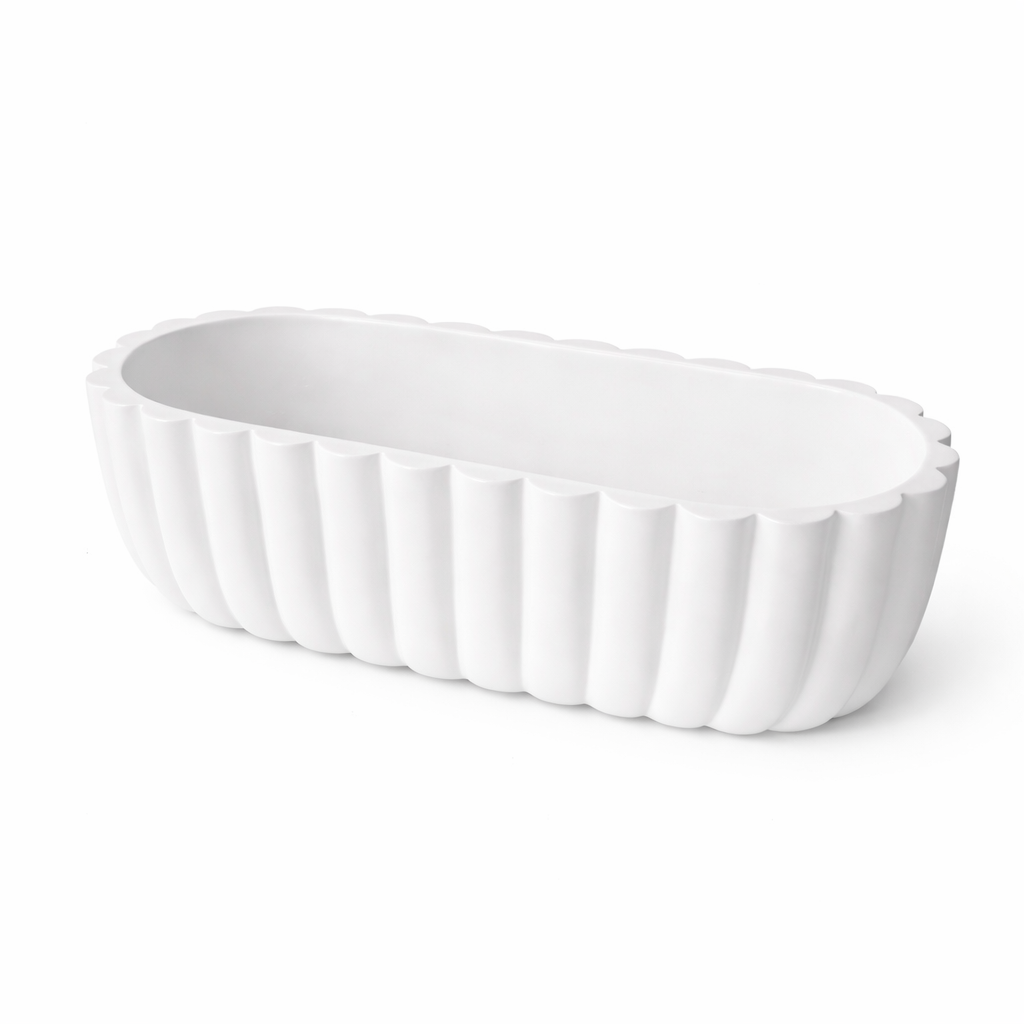 Vanity tray with wavy edge